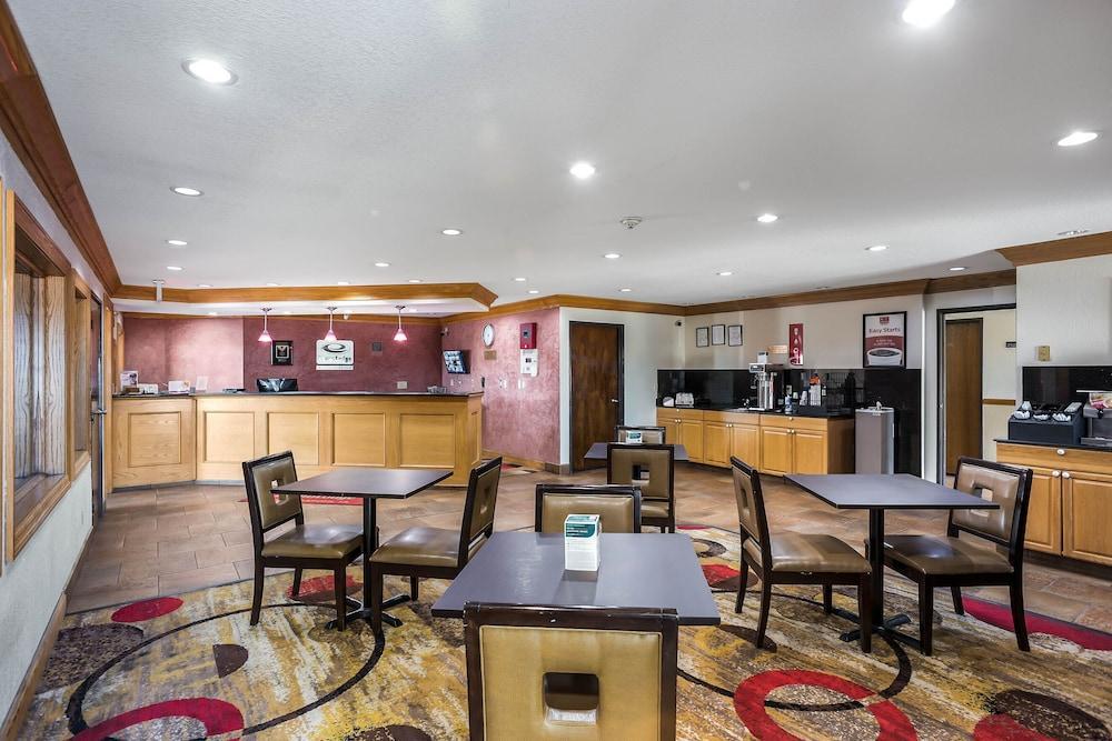 Econo Lodge Сидър Рапидс Екстериор снимка