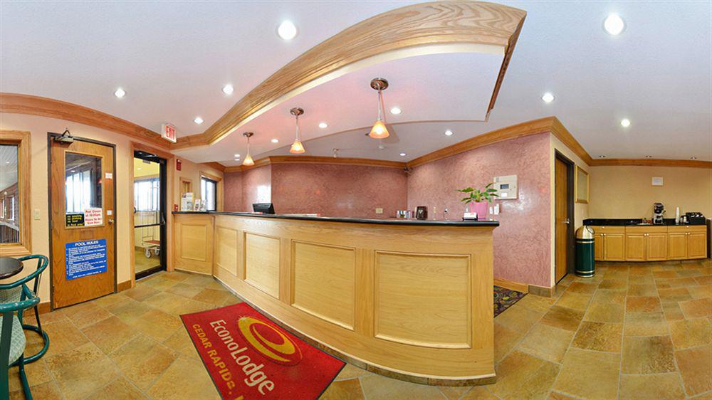 Econo Lodge Сидър Рапидс Екстериор снимка